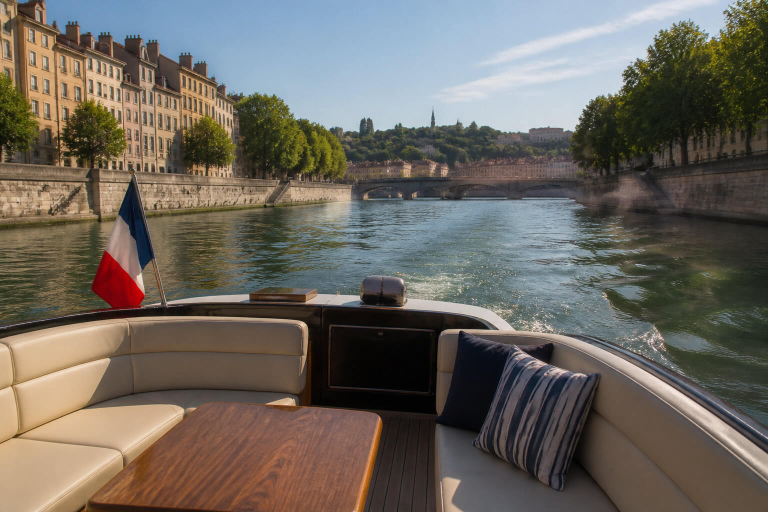 La Croisière Privative : découvrez Lyon depuis le Rhône